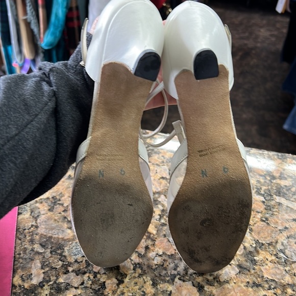 Coast ballroom white leather/mesh heel size 9N - Picture 4 of 4